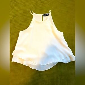 Boutique white tank, size S.